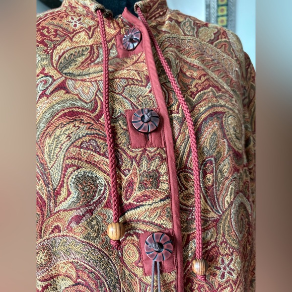 Vintage tapestry jacket with drawstring neckline and ornate wooden buttons - Picture 9 of 17